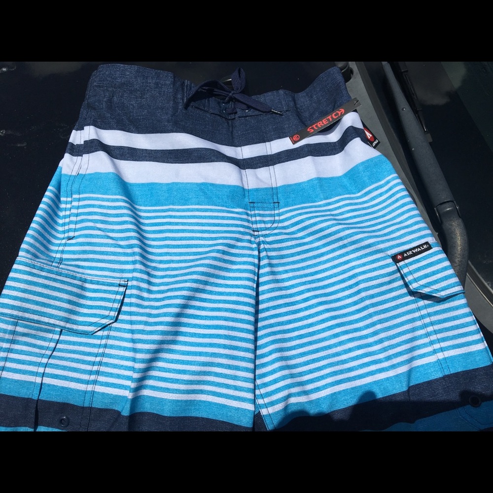 Airwalk men’s board shorts
